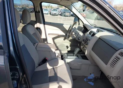 2008 Ford Escape Xlt from USA, damaged, VIN 1FMCU93198KC92057